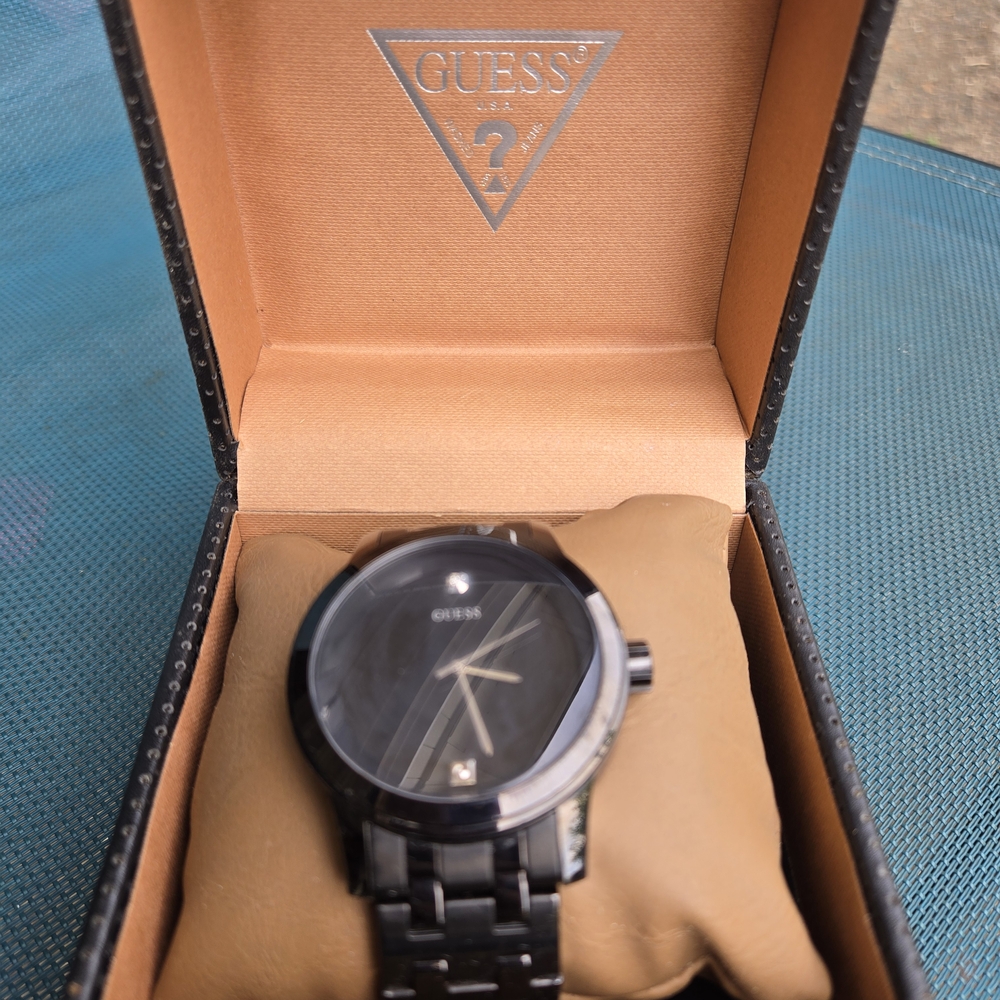 Guess Black Watch